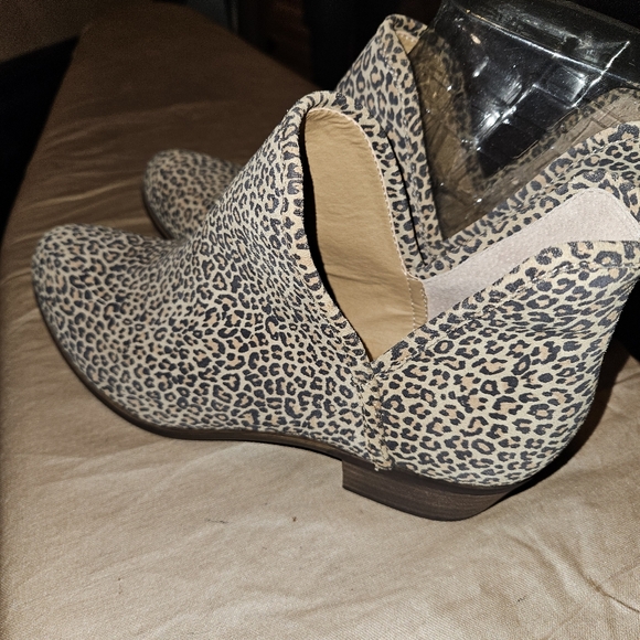 Lucky Brand® Baley 2 bootie, size 11.5 women, like new - Picture 4 of 9